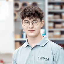 Stattura Mitarbeiter Luca Kral Schreiner/Bankschreiner