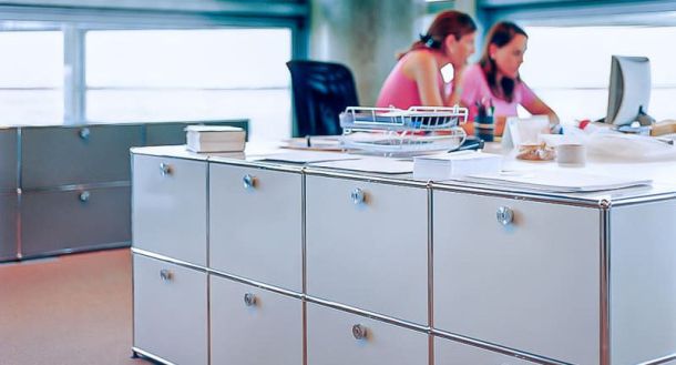 Maßgefertigtes Sideboard für Unternehmen nach Wunsch