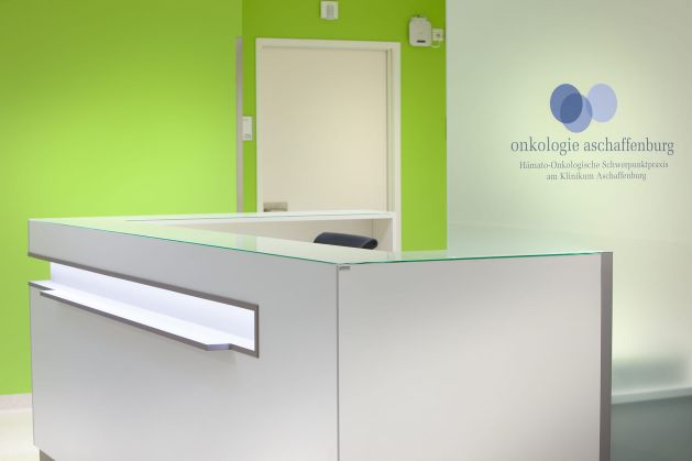 Theke_Glasoberfläche_Beleuchtet